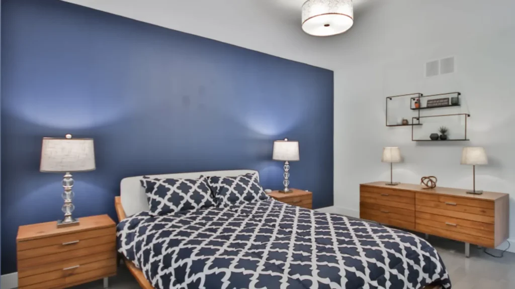 Comment aménager une chambre fonctionnelle et chaleureuse